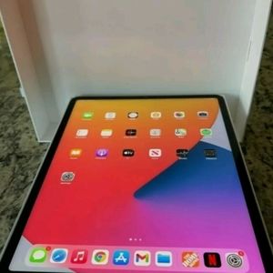 Apple (Open Box)11inch M1 Chip 128Gb8GbRam SpaceGray includes KeyBoard & 6N1 Hub